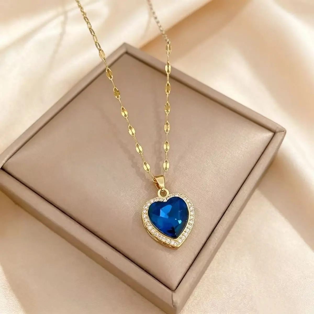 Women Fashion Titanium Steel Blue Love Rhinestone Clavicle Chain Necklace