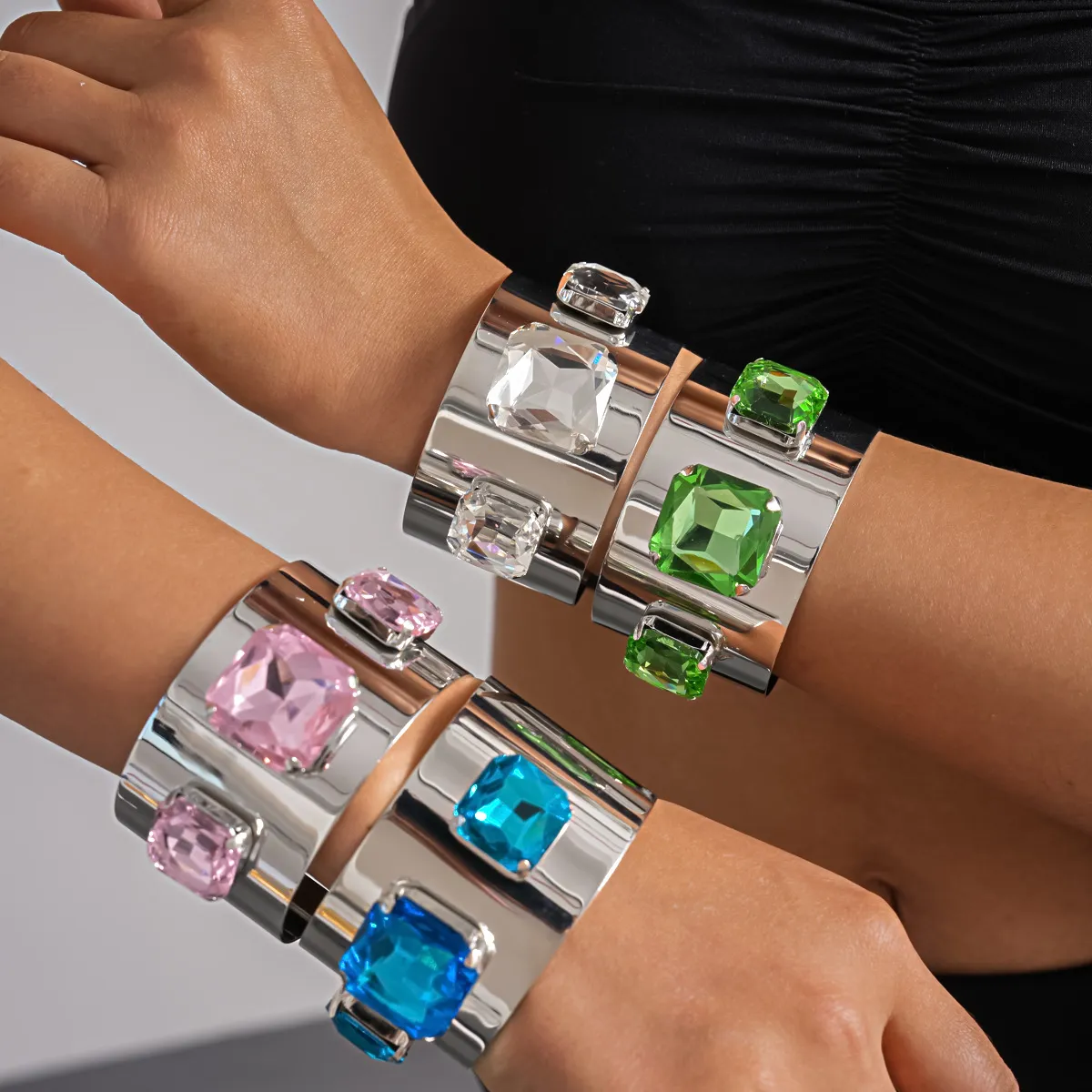 Women Fashion Exaggerated Metal Style Rhinestone Square Open Bracelet