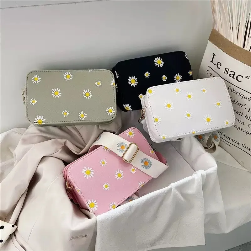 Fashionable Daisy Square Wide Shoulder Strap Crossbody Bag