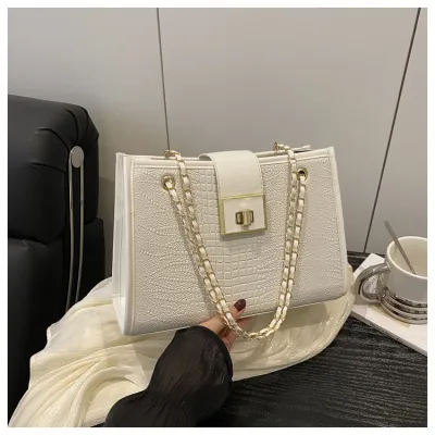 Women Fashion Casual Crocodile Pattern Lock Chain Large Capacity Shoulder Bag