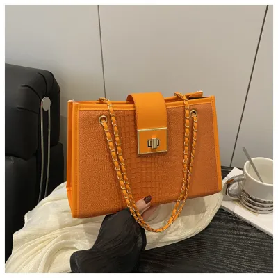 Women Fashion Casual Crocodile Pattern Lock Chain Large Capacity Shoulder Bag