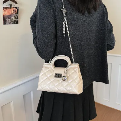 Women Fashion Casual Solid Color Diamond Plaid Chain Buckle Shoulder Bag