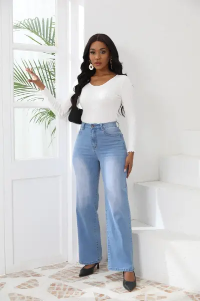 Women Simple Straight-Leg Jeans