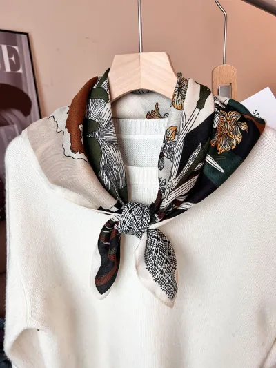 Women Fashion Casual Printed Silk Square Scarf