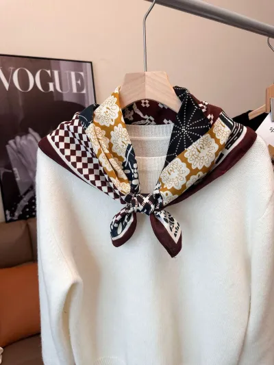 Women Fashion Casual Printed Silk Square Scarf