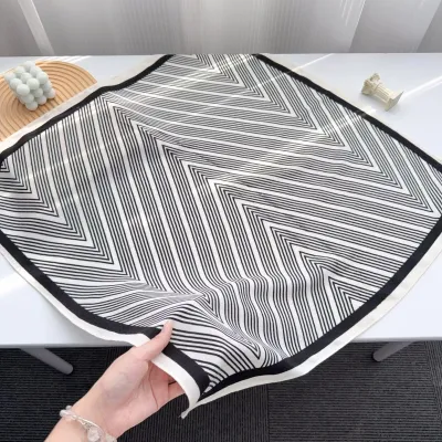 Women Fashion Casual Printed Silk Square Scarf