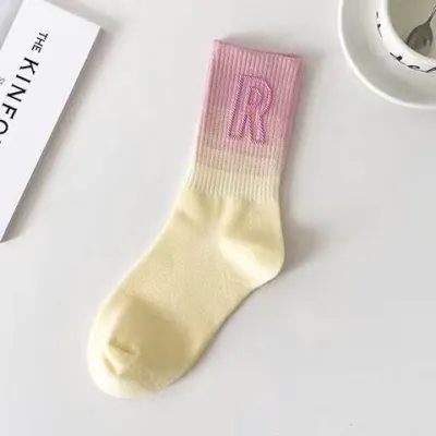Fashion Gradient Letter R Socks