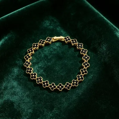 Women Fashion Simple Four-Leaf Clover Zircon Bracelet