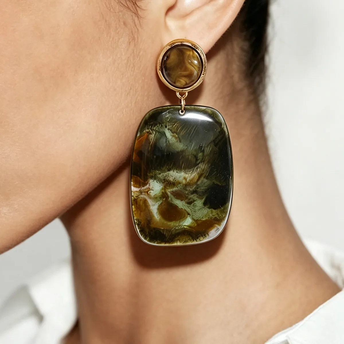 Women Fashion Retro Geometric Vignetting Transparent Resin Earrings