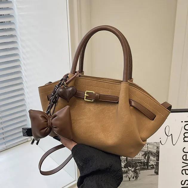 Women Fashion Retro Simple Frosted Large Capacity Handbag