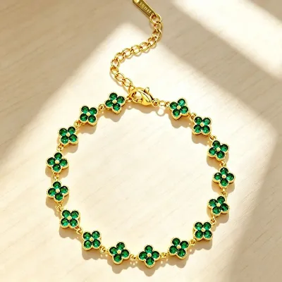 Fashion Rhinestone Four-Leaf Clover Bracelet