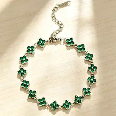 Fashion Rhinestone Four-Leaf Clover Bracelet