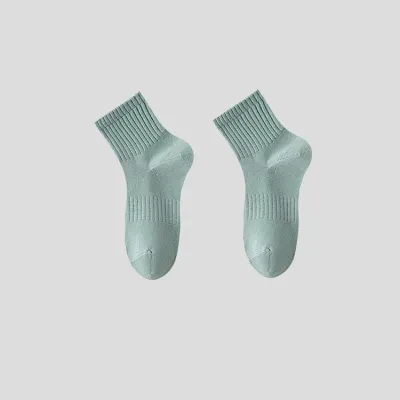 Men'S Fashion Simple Solid Color Autumn And Winter Cotton Breathable Tube Socks