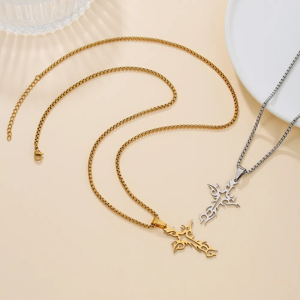Men Fashon Retro Hollow 18k Gold Plated Cross Pendant Necklace