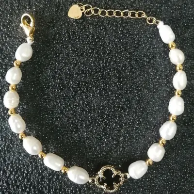 Women Fashion Natural Freshwater Pearl Four-Leaf Clover Bracelet