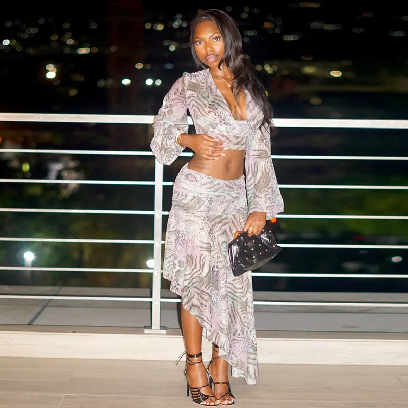 Women Fashion Sexy Summer Printed Long-Sleeve Crop Top Asymmetrical Loose Maxi Skirt Two-Piece Set