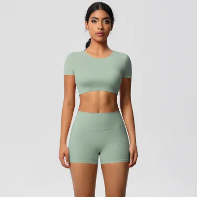 Women Fashion Solid Color Short-Sleeve Crop Top Tight Shorts Quick-Drying Yoga Sports Two-Piece Set