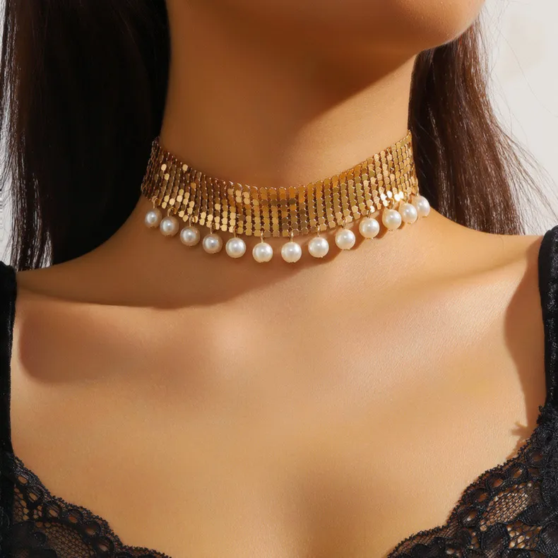Women Fashion Exaggerated Punk Sequins Imitation Pearl Choker Necklace