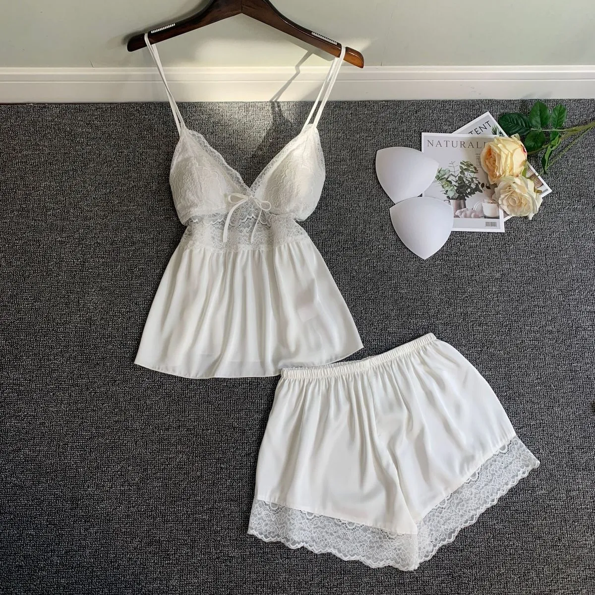 Women Fashion Sexy Solid Color Lace Camisole Loose Shorts Pajamas Two-Piece Set