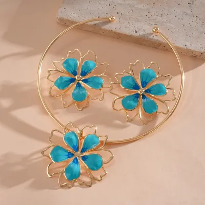 Women Fashion Metal Wind Dropping Oil Hollow Floral Earrings Necklace Set