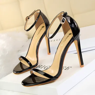 Women Fashion Sexy Solid Color Patent Leather Round-Toe Heeled Sandals