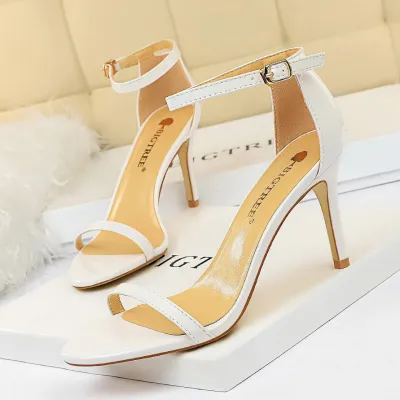Women Fashion Sexy Solid Color Patent Leather Round-Toe Heeled Sandals