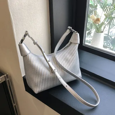 Women Fashion Casual Solid Color Portable Pleated Handbag