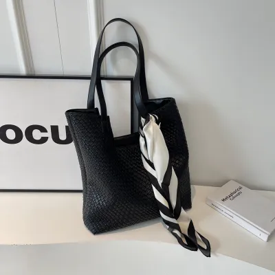 Women Fashion Casual Autumn And Winter Solid Color Large Capacity Tote Bag