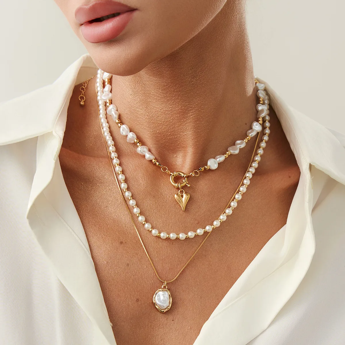 Women Fashion Baroque Shaped Imitation Pearl Beaded Love Pendant Clavicle Multi-Layer Necklace