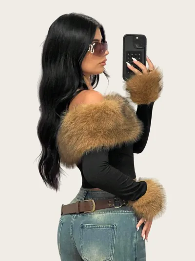 Autumn And Winter Women Sexy Faux Fur Off-Shoulder Long-Sleeved Crop Top
