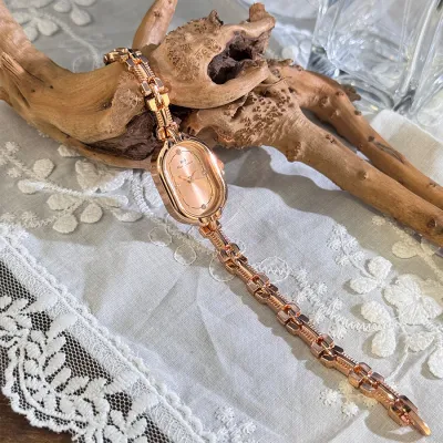 Women Fashion Retro Simple Oval Bracelet Quartz Watch