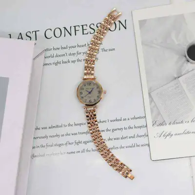 Women Fashion Simple Steel Strap Quartz Watch