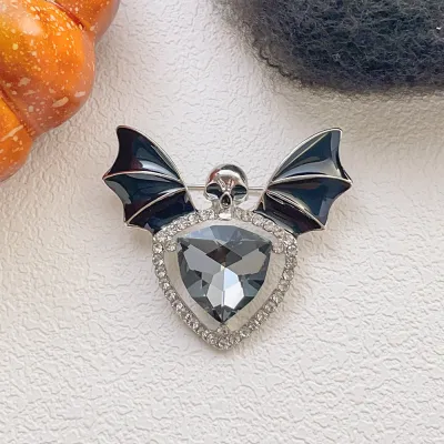 Halloween Women Fashion Oil Dropping Rhinestone Bat Skull Brooch