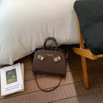 Women Fashion Casual Simple Solid Color Handbag