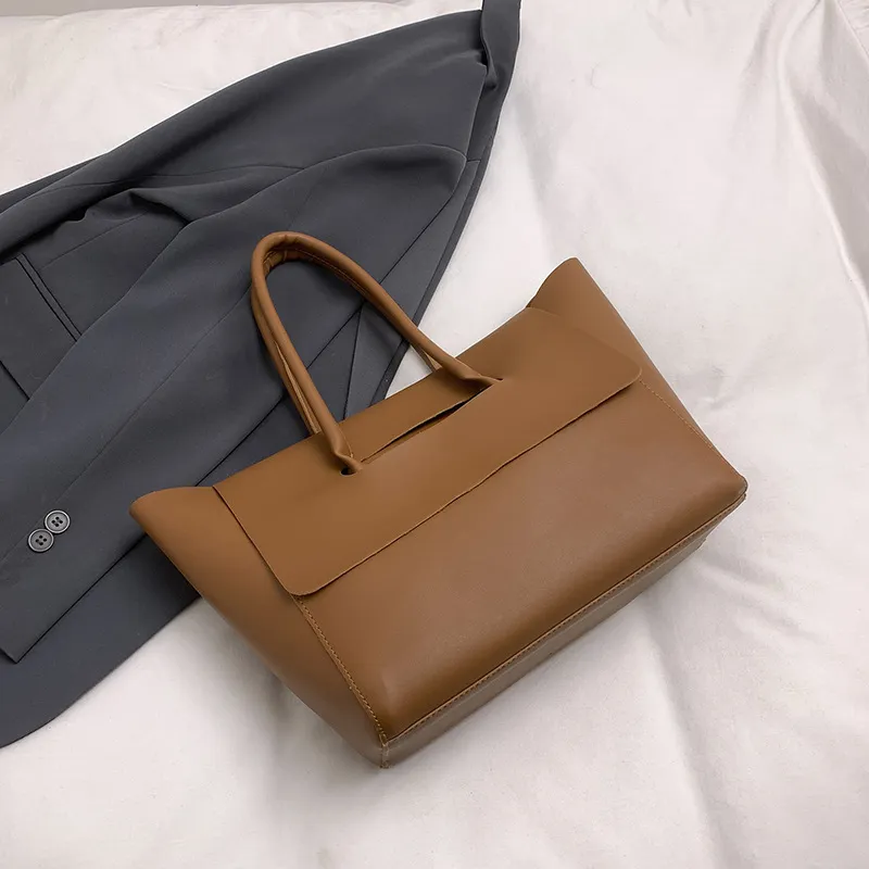 Women Fashion Casual Retro Solid Color Large Capacity Handbag