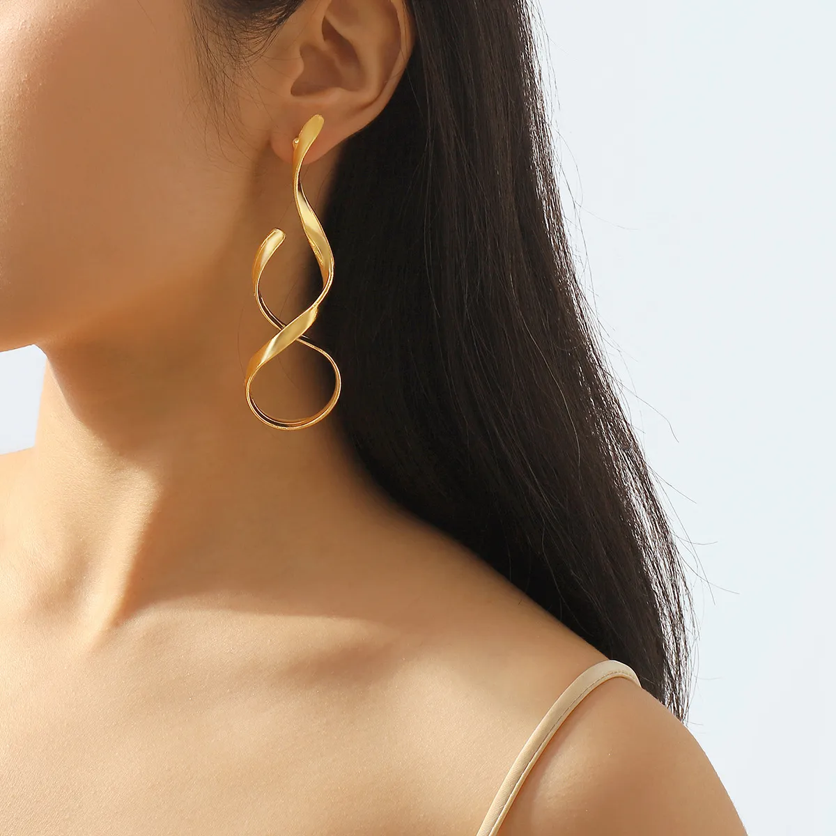 Women Fashion Simple Asymmetric Geometric Surround Earrings