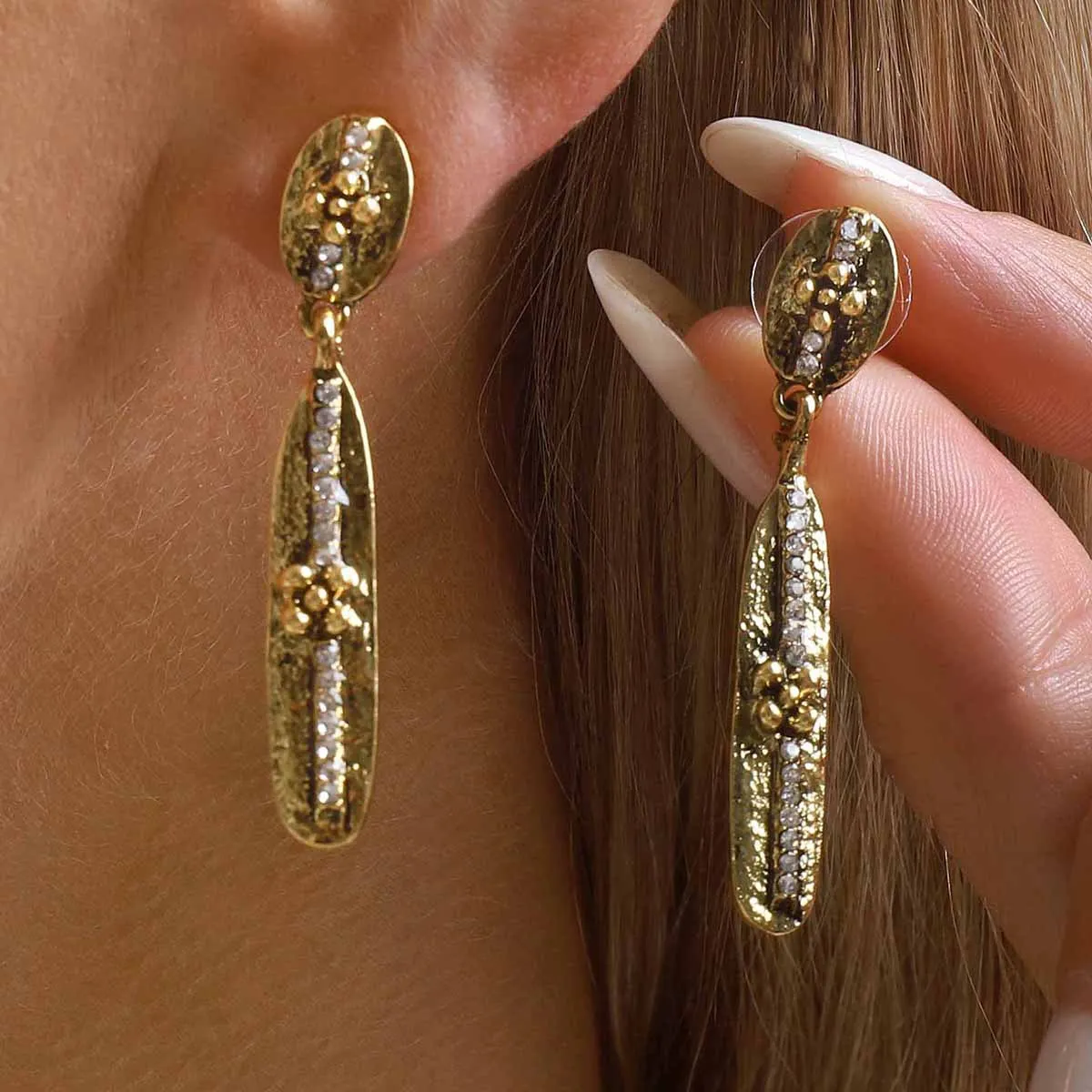 Women Fashion Retro Elegant Exaggerated Earrings