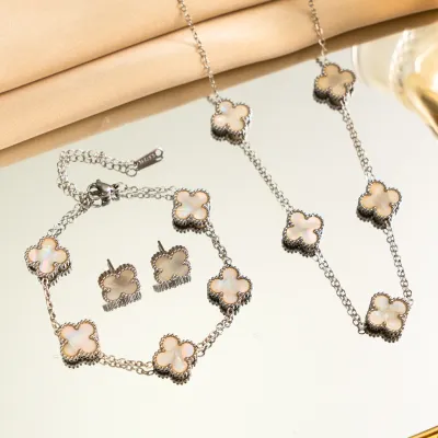 Fashion Titanium Steel Does Not Fade Double-Sided Four-Leaf Clover Jewelry Set