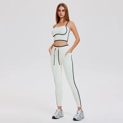 Women Two-Piece Outdoor Fitness Top And Sports Leggings