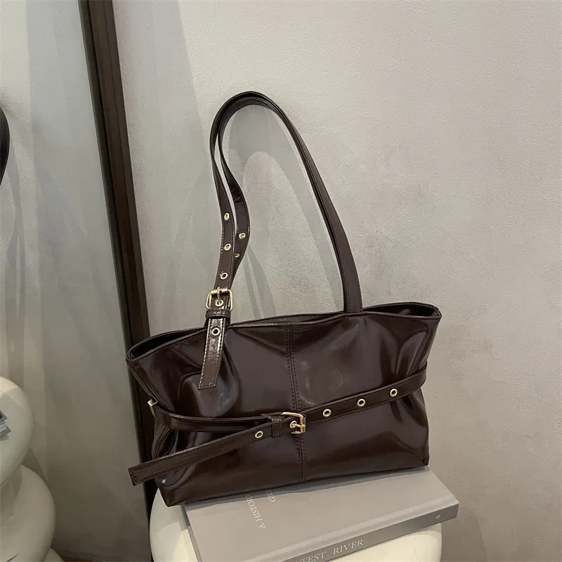 Women Fashion Casual Retro Solid Color Wax Leather Shoulder Bag