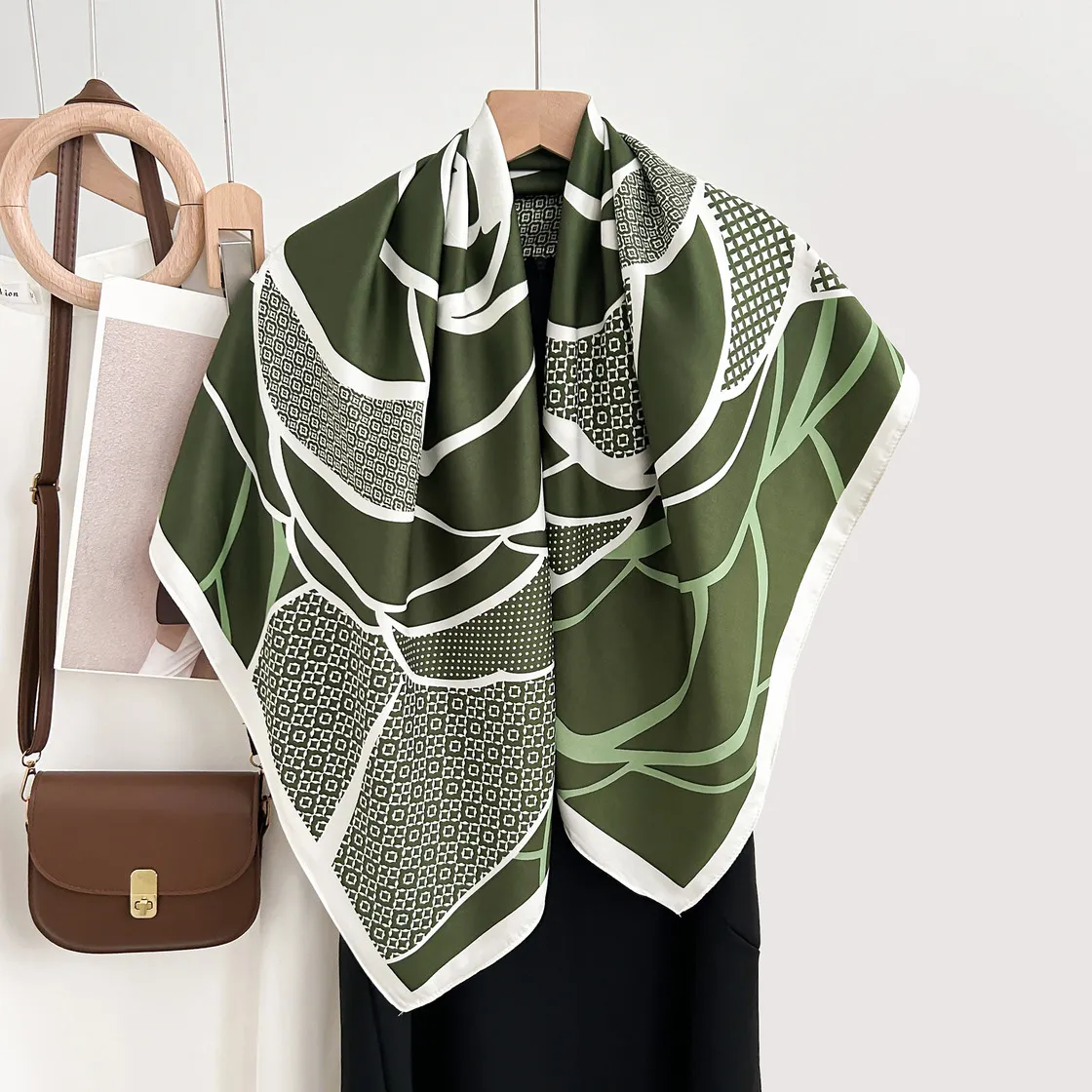 Women'S Fashion Creative Flower Printed 90 Square Scarf