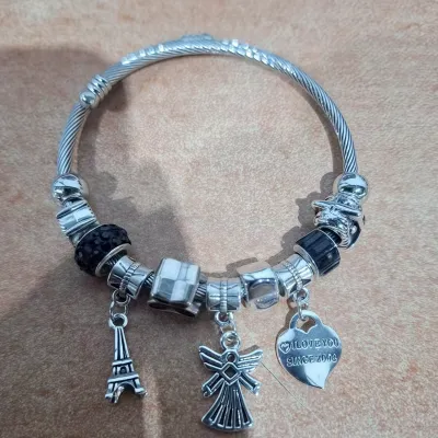 Women Fashion Lock Crown Pendant Beaded Elastic Bracelet