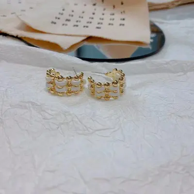 Women Fashion Retro Simple C- Braided Earrings