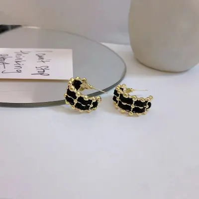 Women Fashion Retro Simple C- Braided Earrings