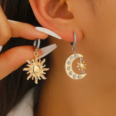 Women Fashion Twisted Rhinestone Moon Sun Design Earrings