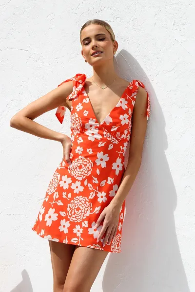 Women Fashion Summer Flower Printed V-Neck Lace-Up Dress