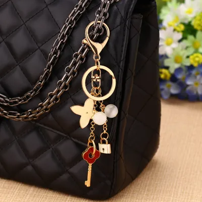 Creative Metal Four-Leaf Clover Keychain