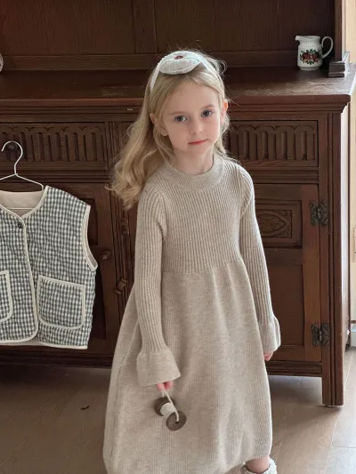 Kids Girl'S Fashion Casual Spring And Autumn Solid Color Long-Sleeve Knitted Dress