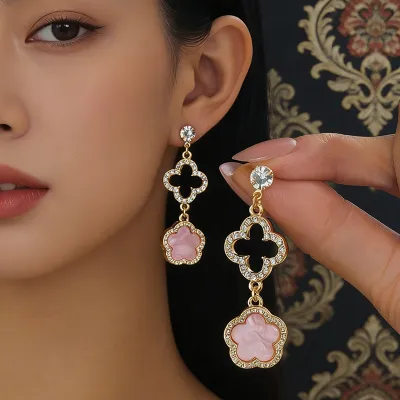 Women Fashion Elegant Rhinestone Four-Leaf Clover Earrings