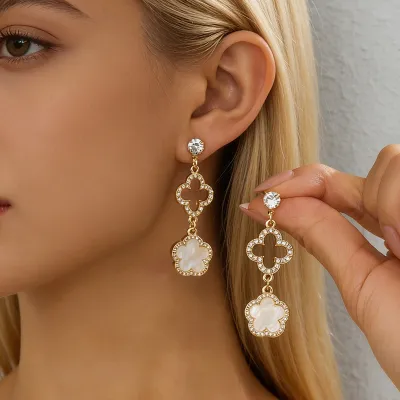 Women Fashion Elegant Rhinestone Four-Leaf Clover Earrings